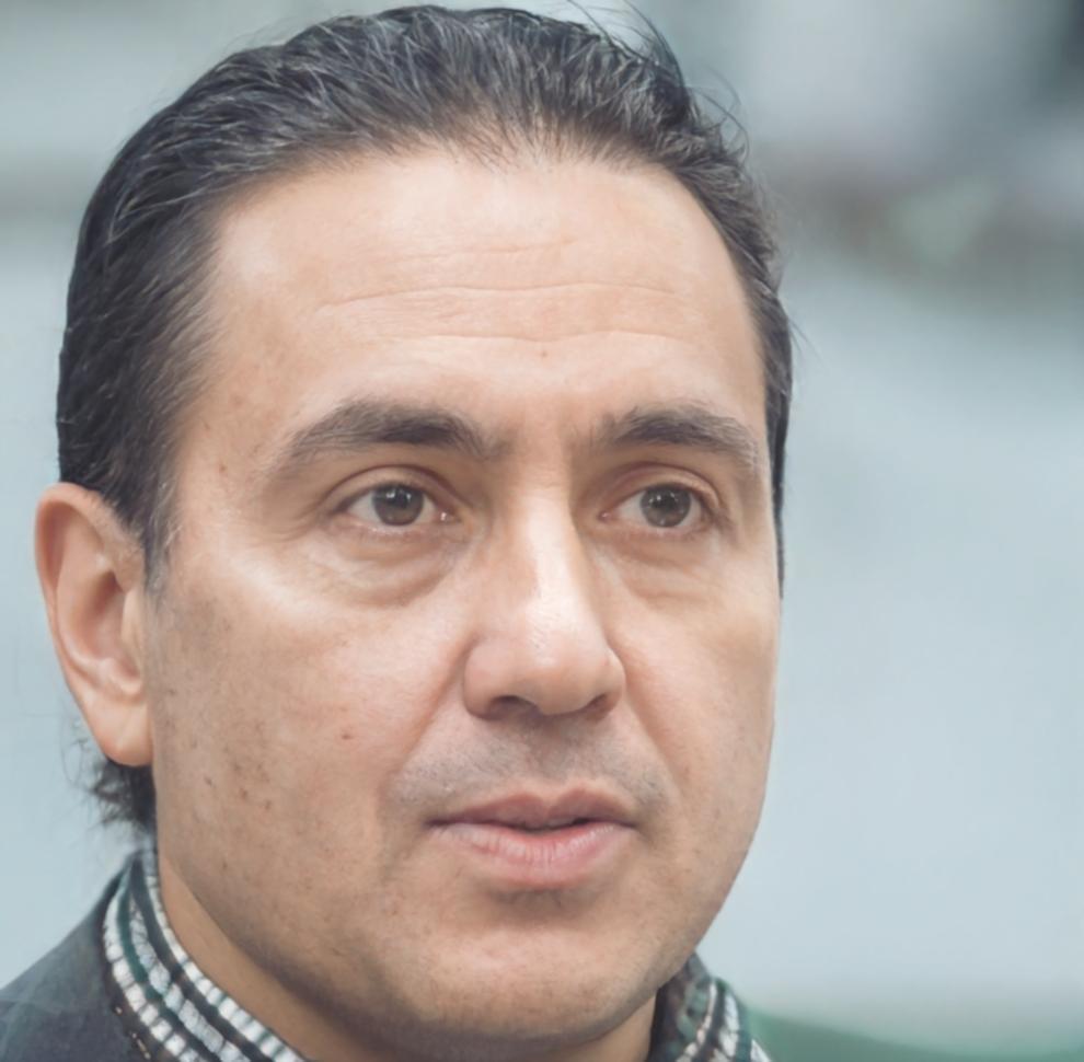 Carlos Mendoza, especialista en técnicas de corte avanzadas